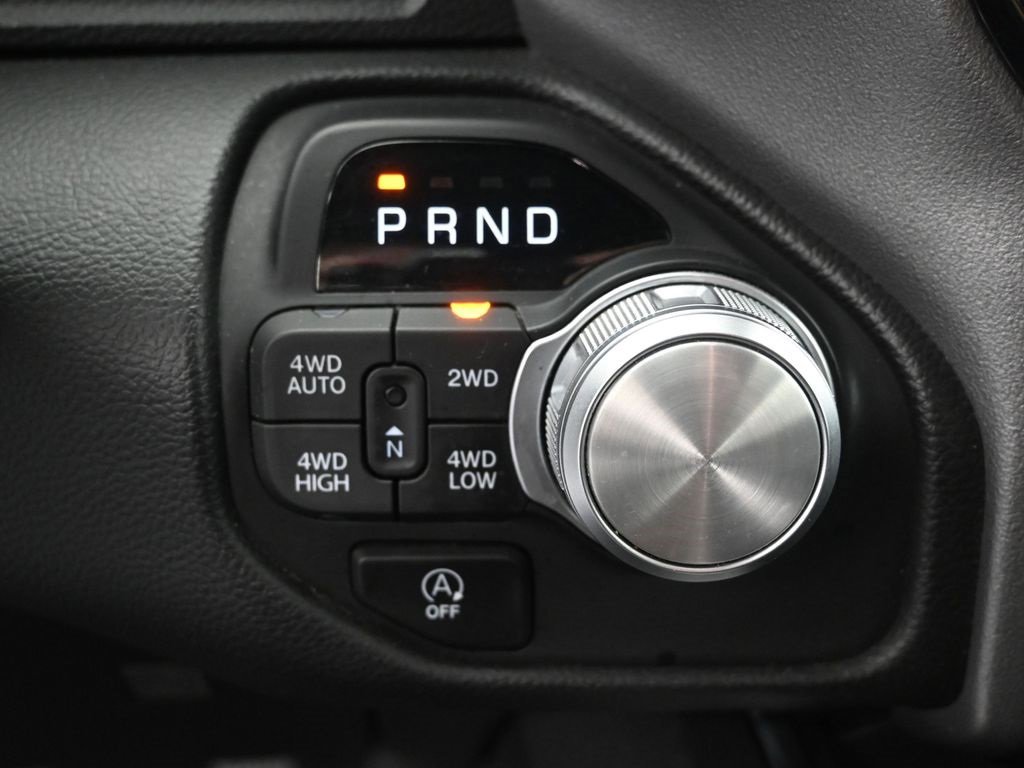 Used 2025 RAM 1500 Laramie image 14