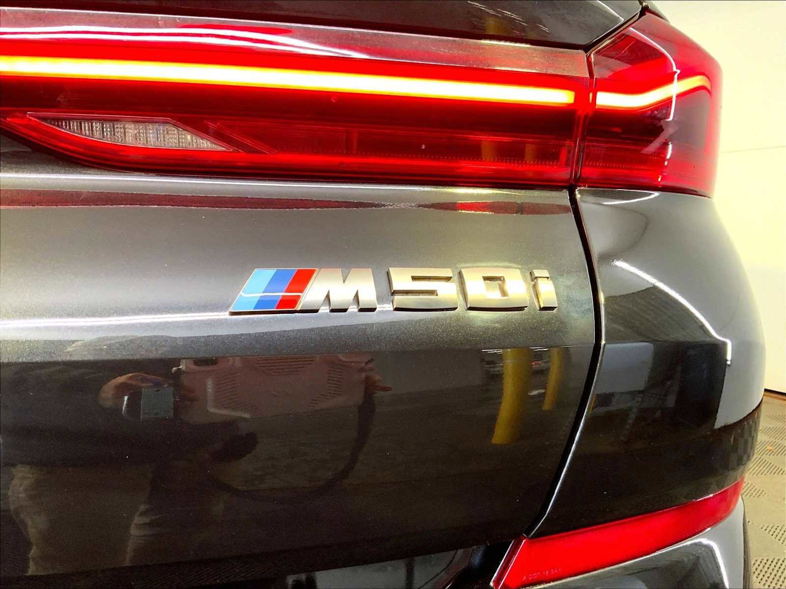 Used 2022 BMW X6 M50i w/ Executive Package image 19