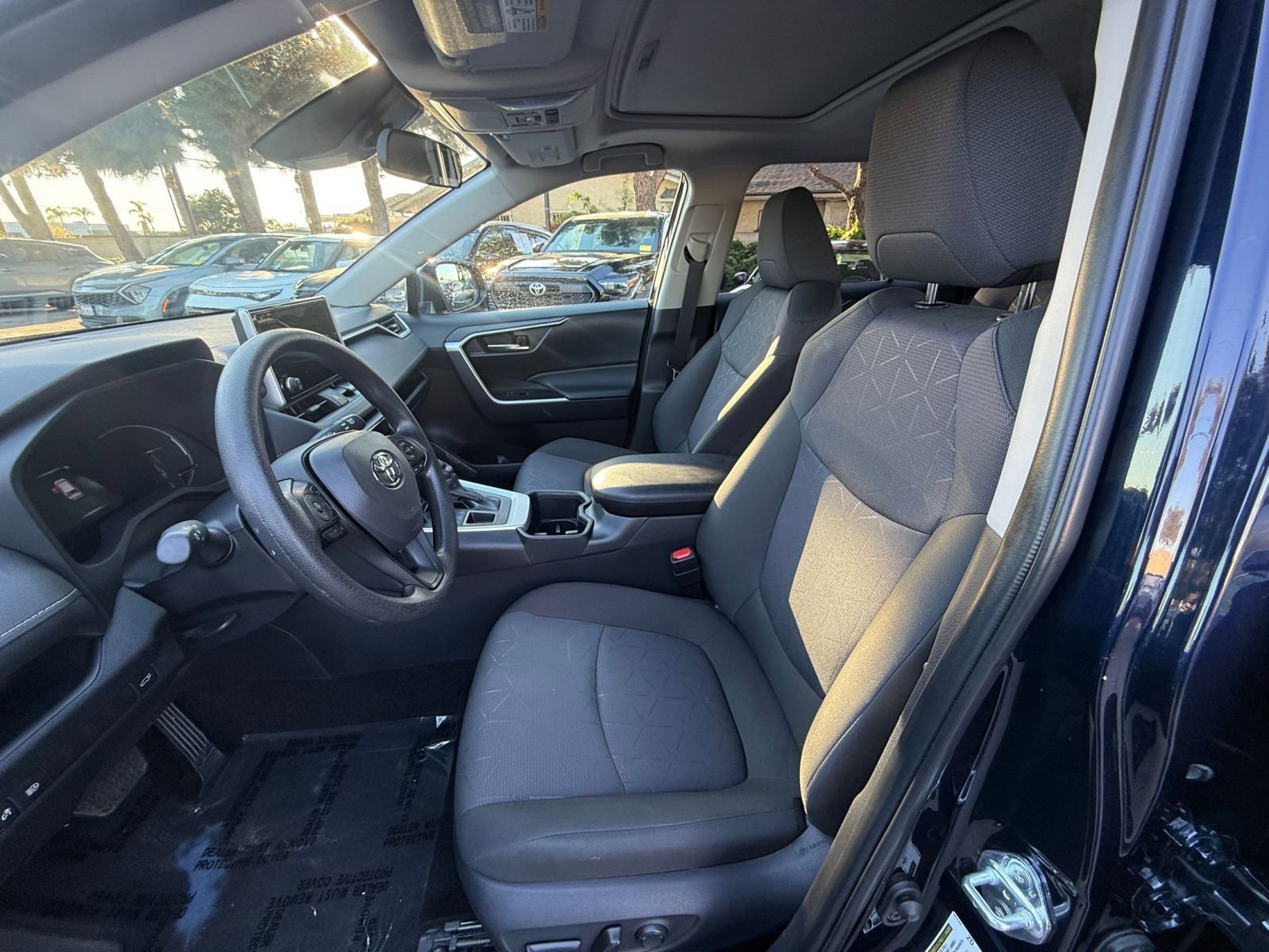 Used 2025 Toyota RAV4 XLE image 23