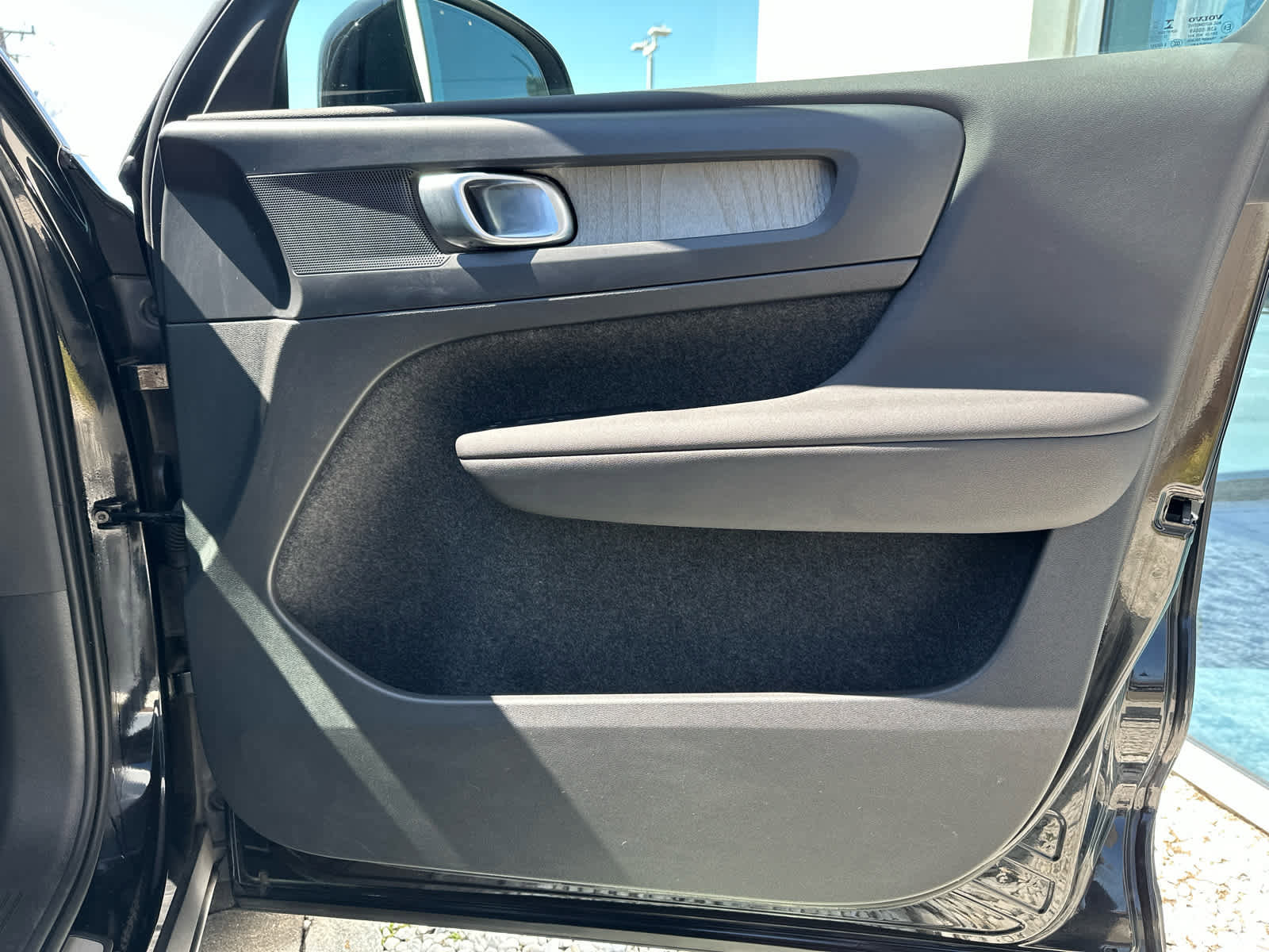 Used 2023 Volvo XC40 B5 Plus w/ Driver Assist Package image 34