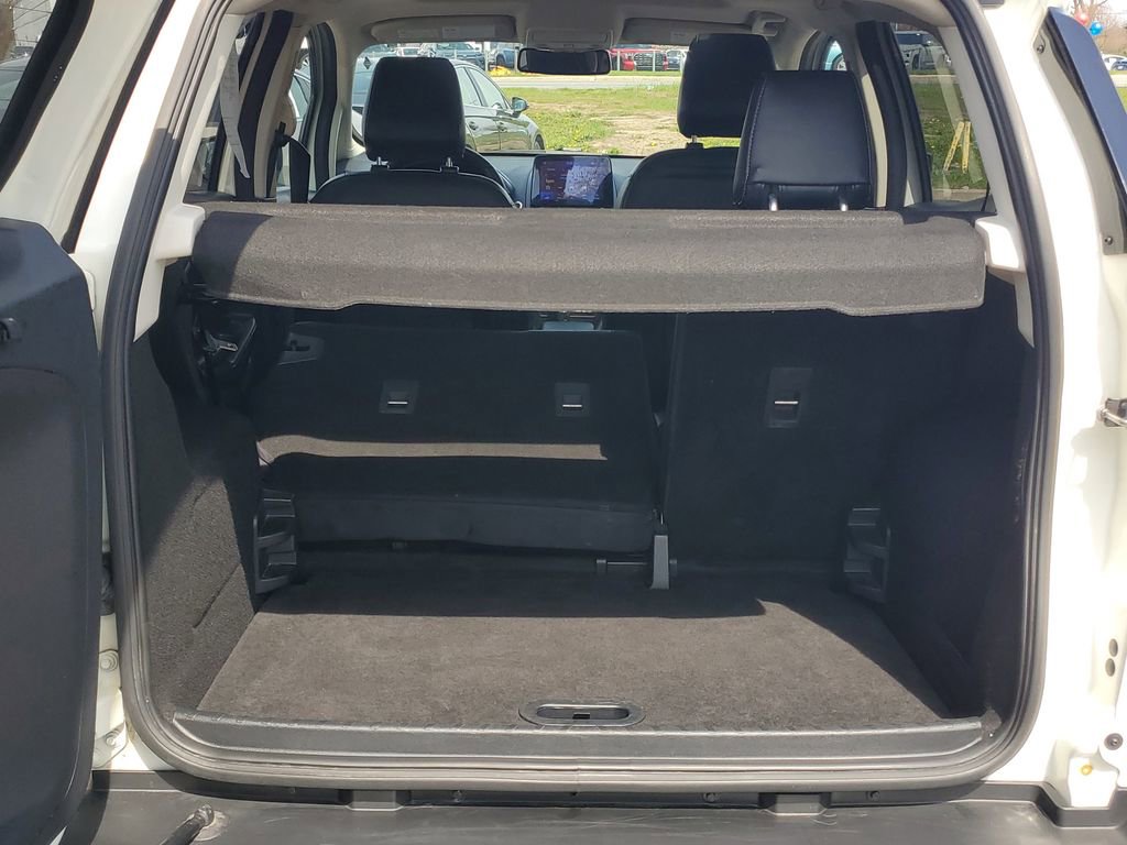 Used 2020 Ford EcoSport SES w/ SES Black Appearance Package image 29