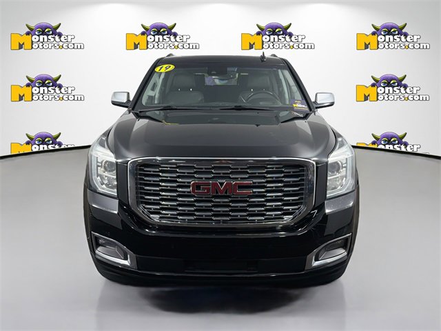Used 2019 GMC Yukon Denali image 2