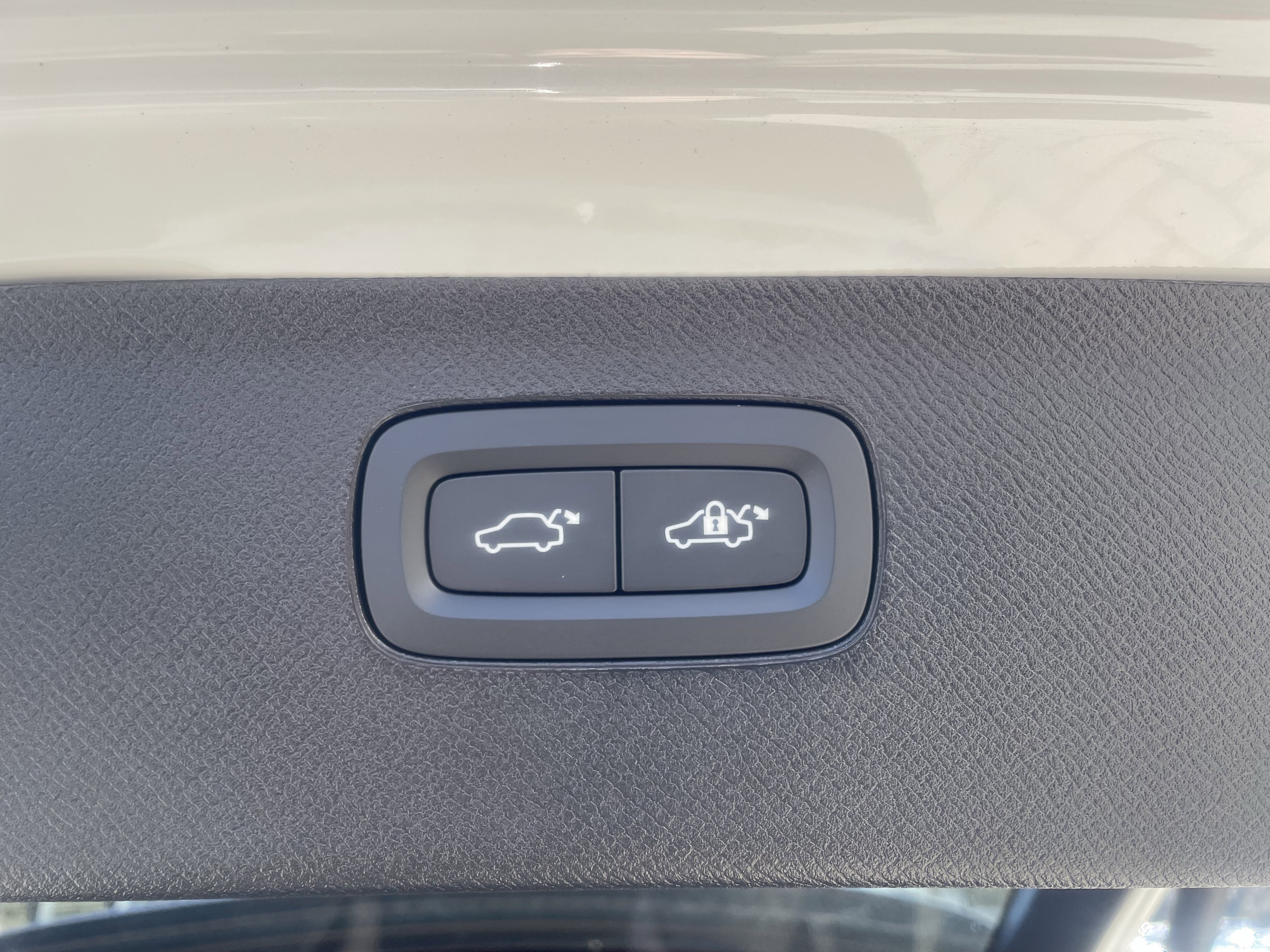 New 2026 Volvo XC90 B6 Ultra w/ Lounge Package image 10