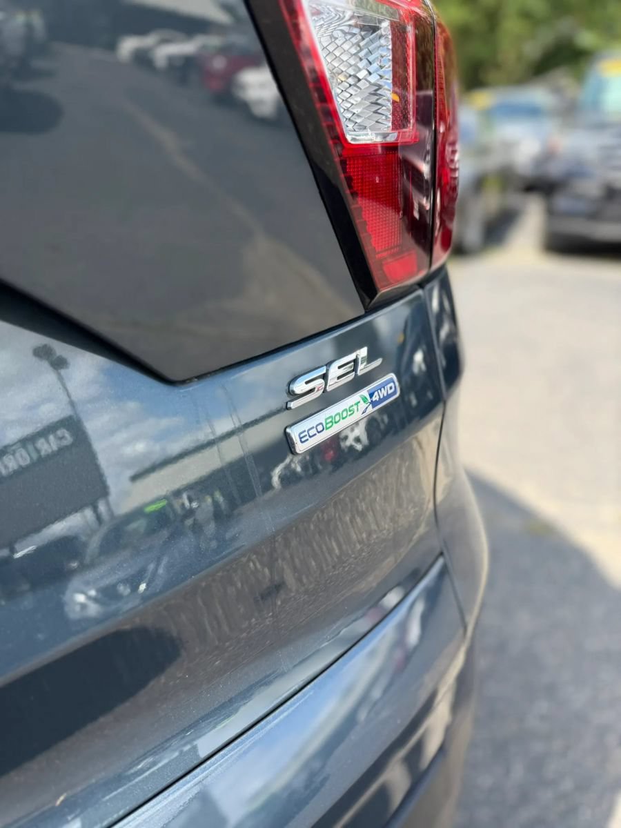 Used 2019 Ford Escape SEL AWD/4WD image 5