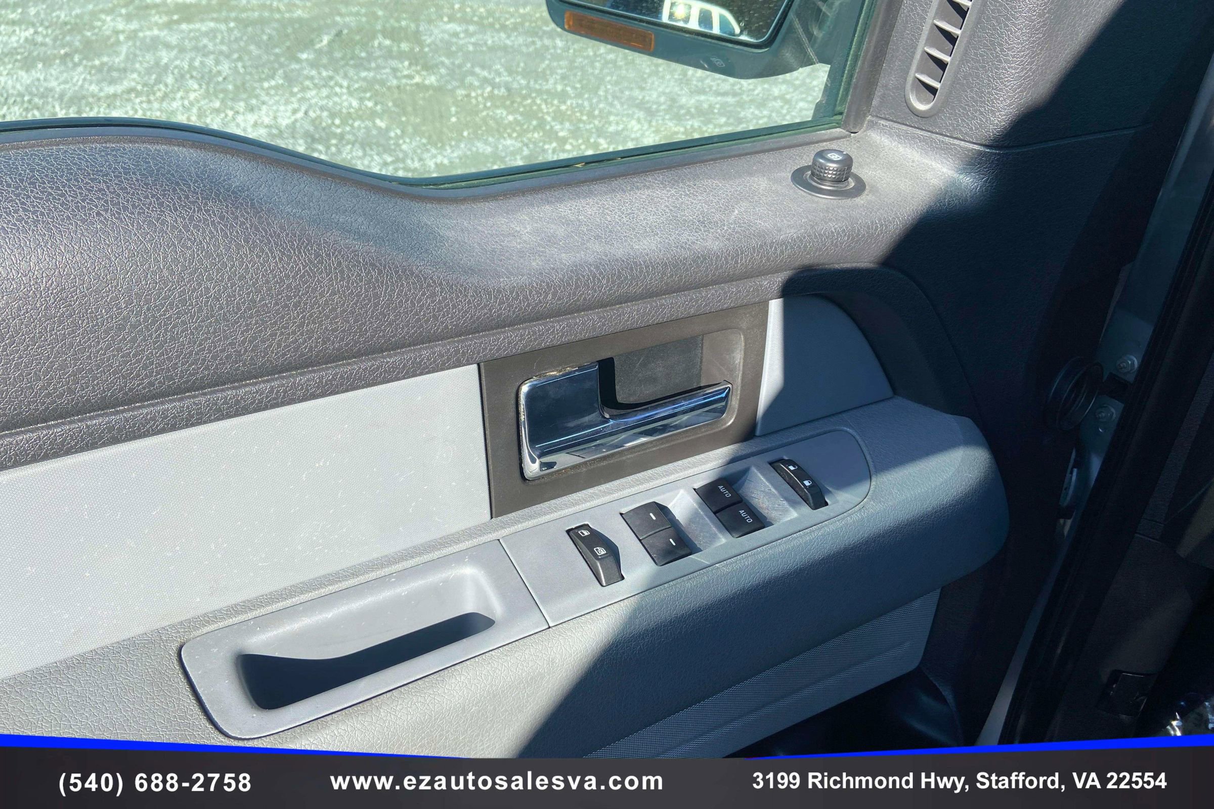 Used 2014 Ford F150 XLT w/ Equipment Group 301A Mid AWD/4WD image 18