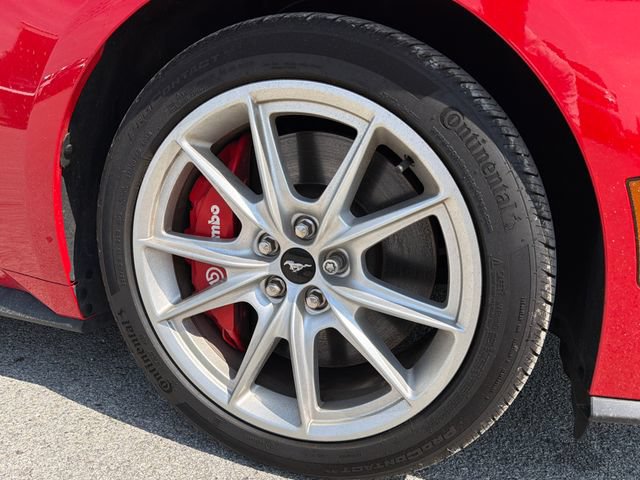 Used 2025 Ford Mustang GT Premium RWD image 4