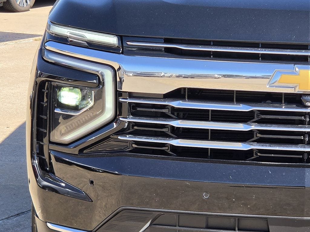 Used 2025 Chevrolet Tahoe LT RWD image 5