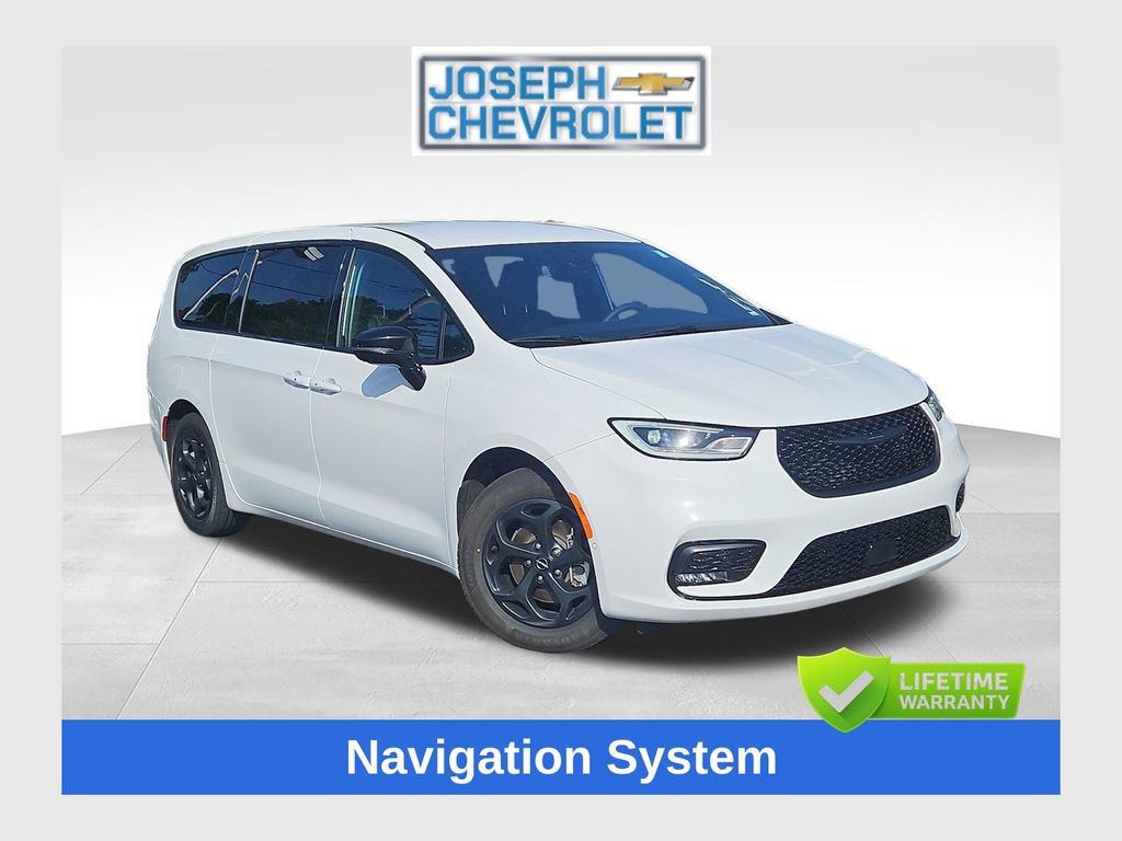 Used 2024 Chrysler Pacifica Limited