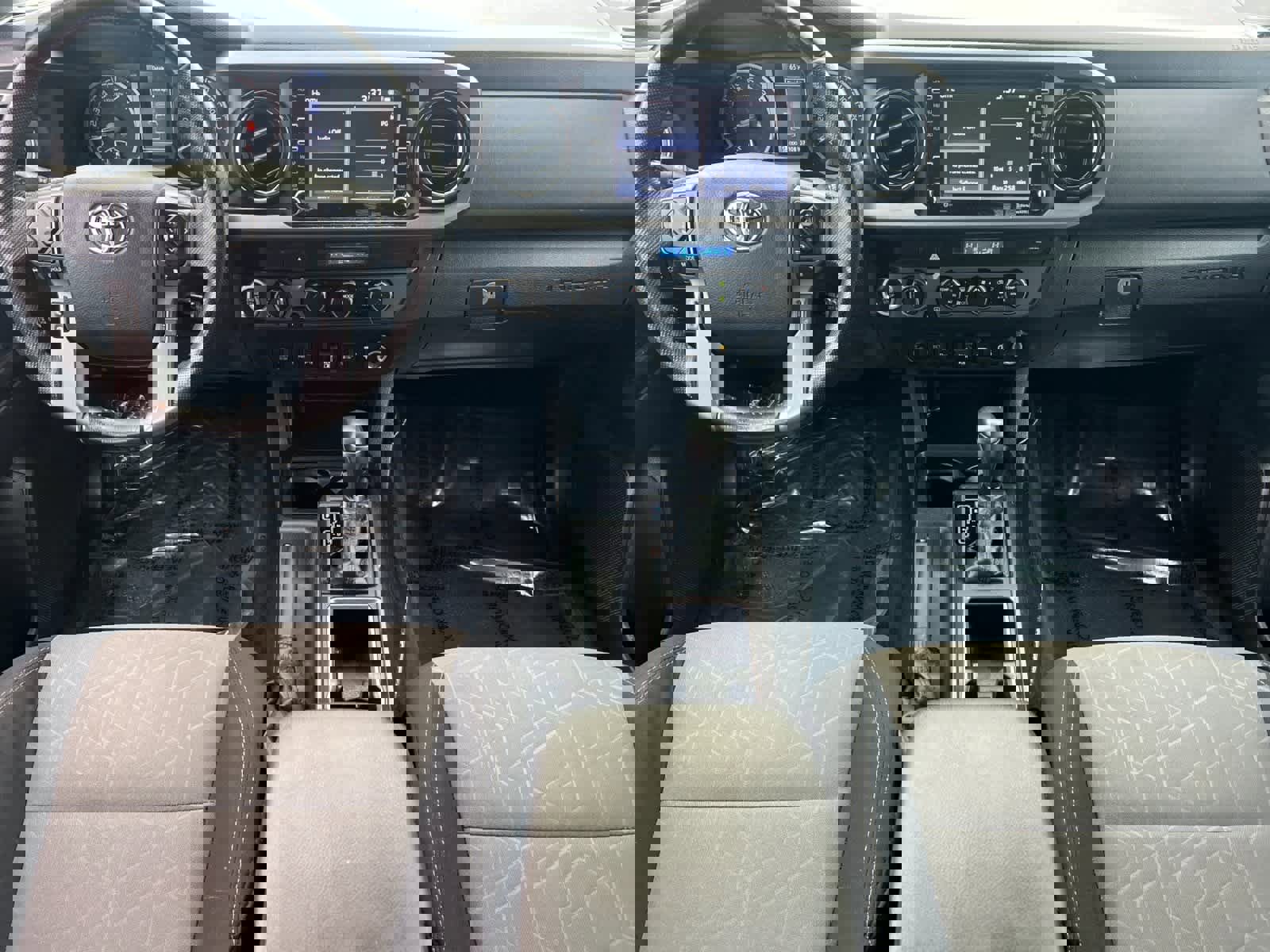 Used 2022 Toyota Tacoma TRD Off-Road image 4