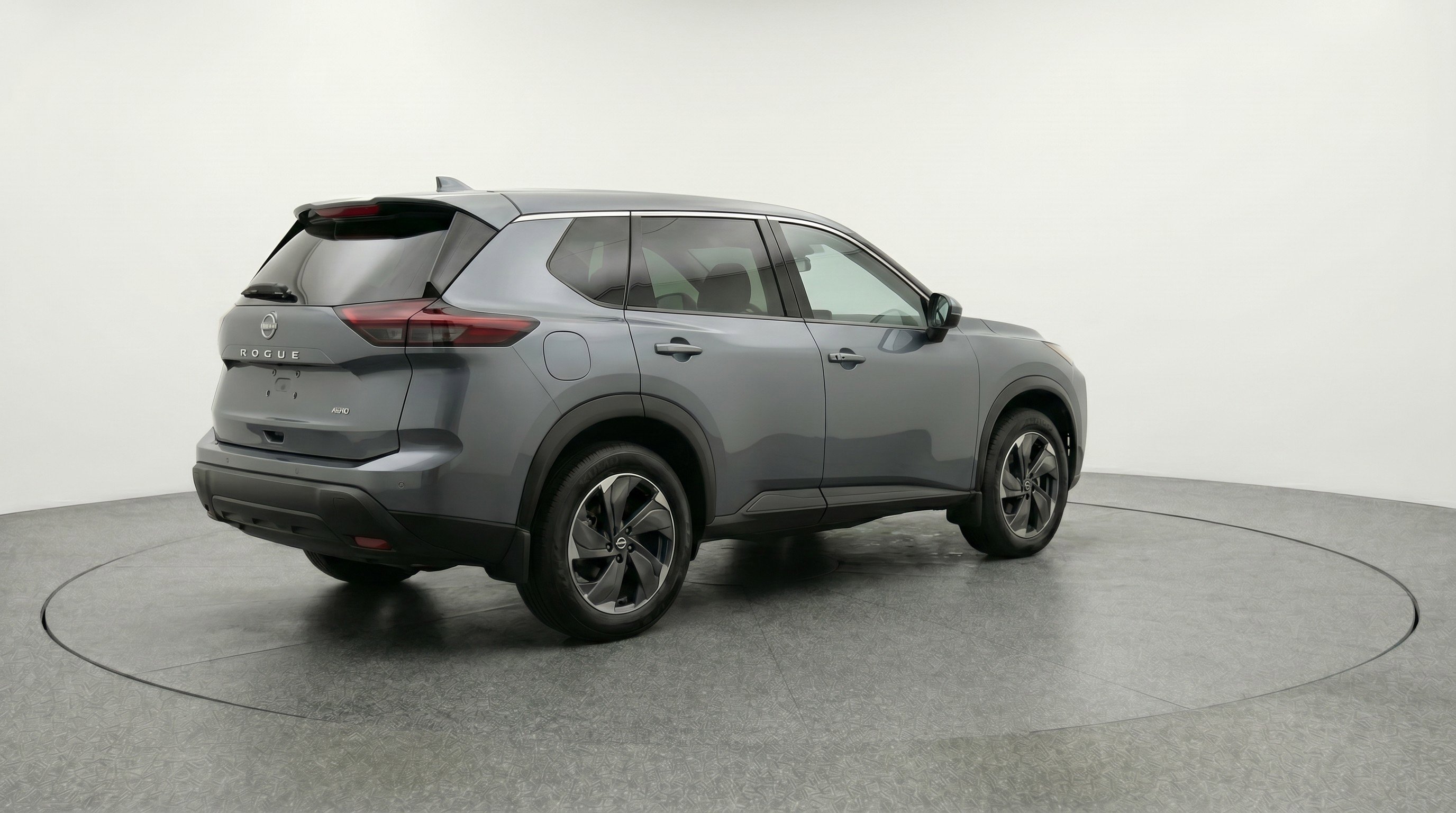 Used 2025 Nissan Rogue SV AWD/4WD image 9