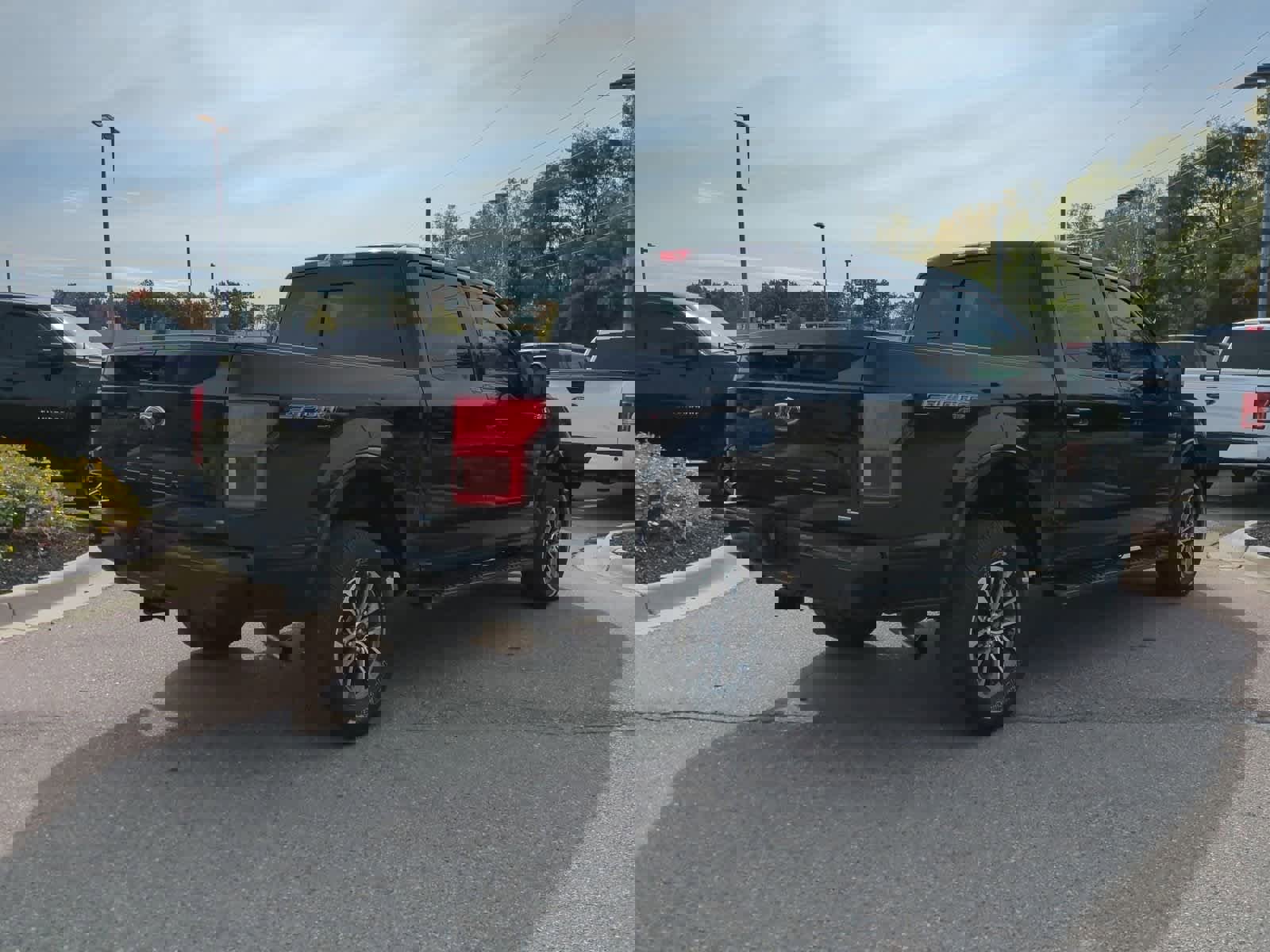 Used 2020 Ford F150 Lariat image 8