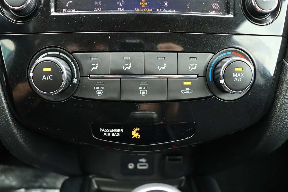 Used 2020 Nissan Rogue S w/ Special Edition Package FWD image 32