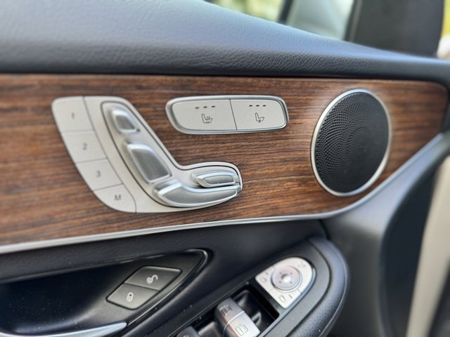 Used 2022 Mercedes-Benz GLC 300 4MATIC image 10