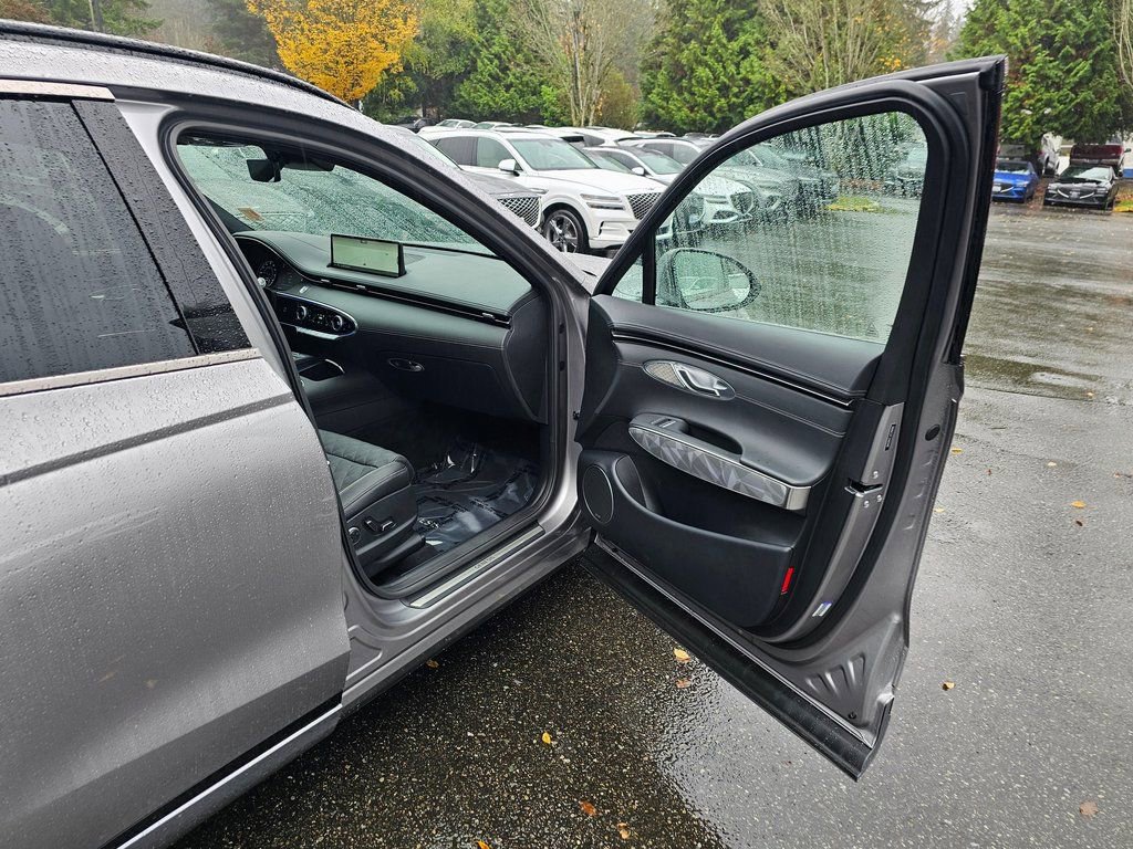 Used 2025 Genesis GV70 3.5T Sport w/ Sport Advanced Package image 28