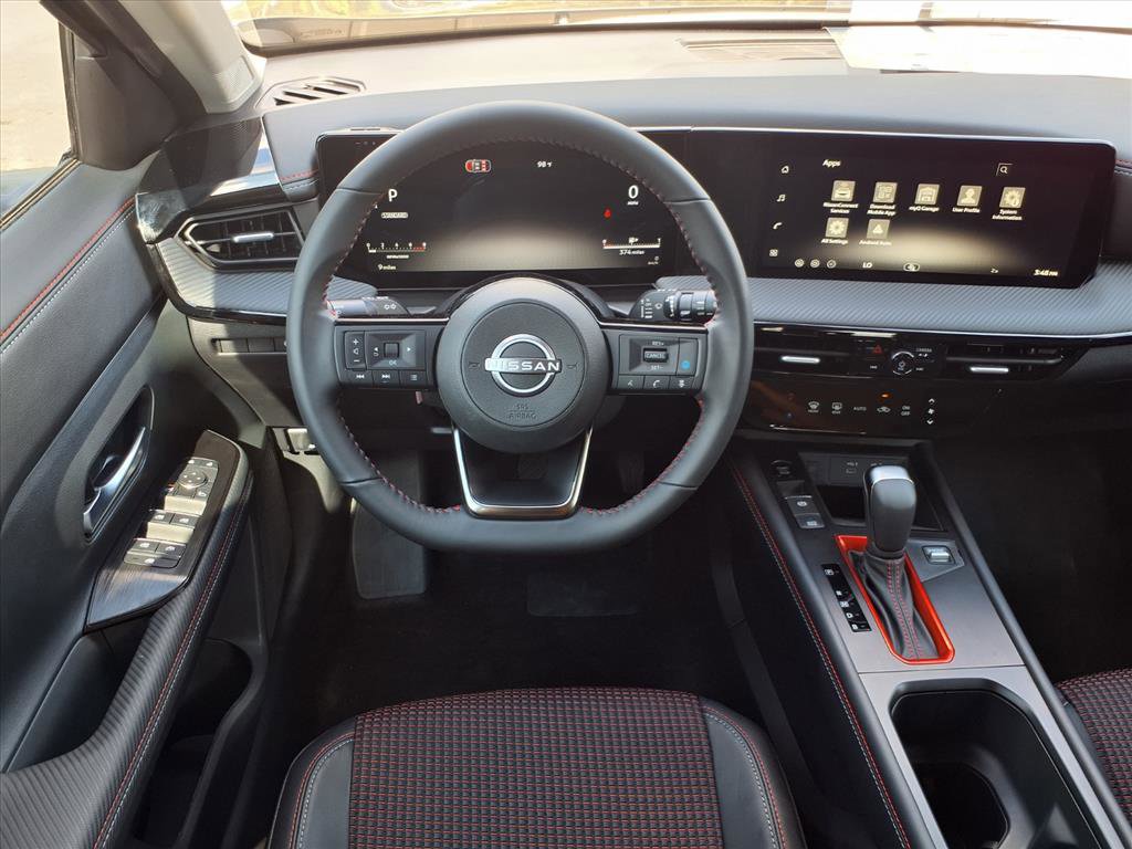 New 2026 Nissan Kicks SR FWD image 17