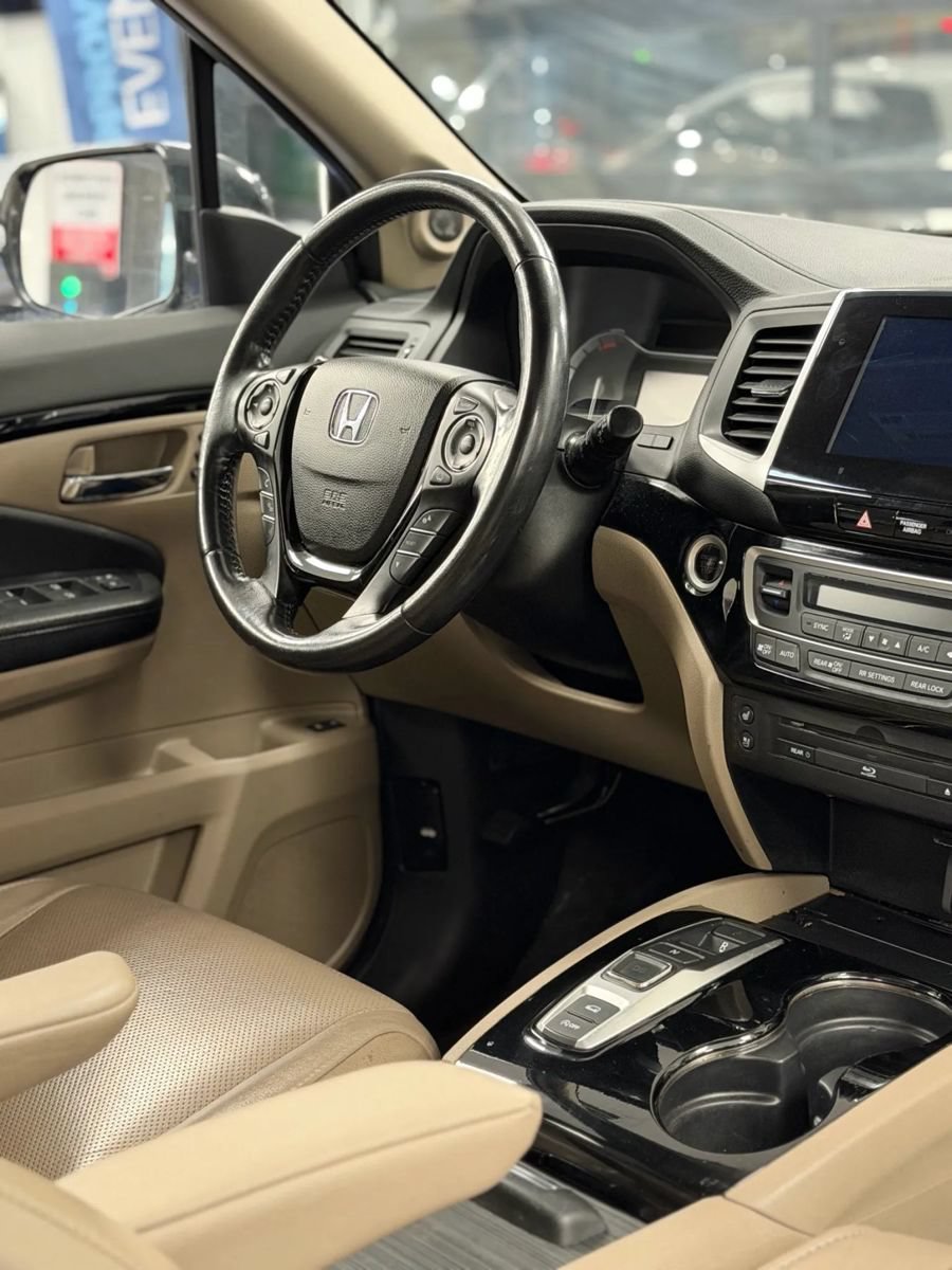 Used 2016 Honda Pilot Elite image 12