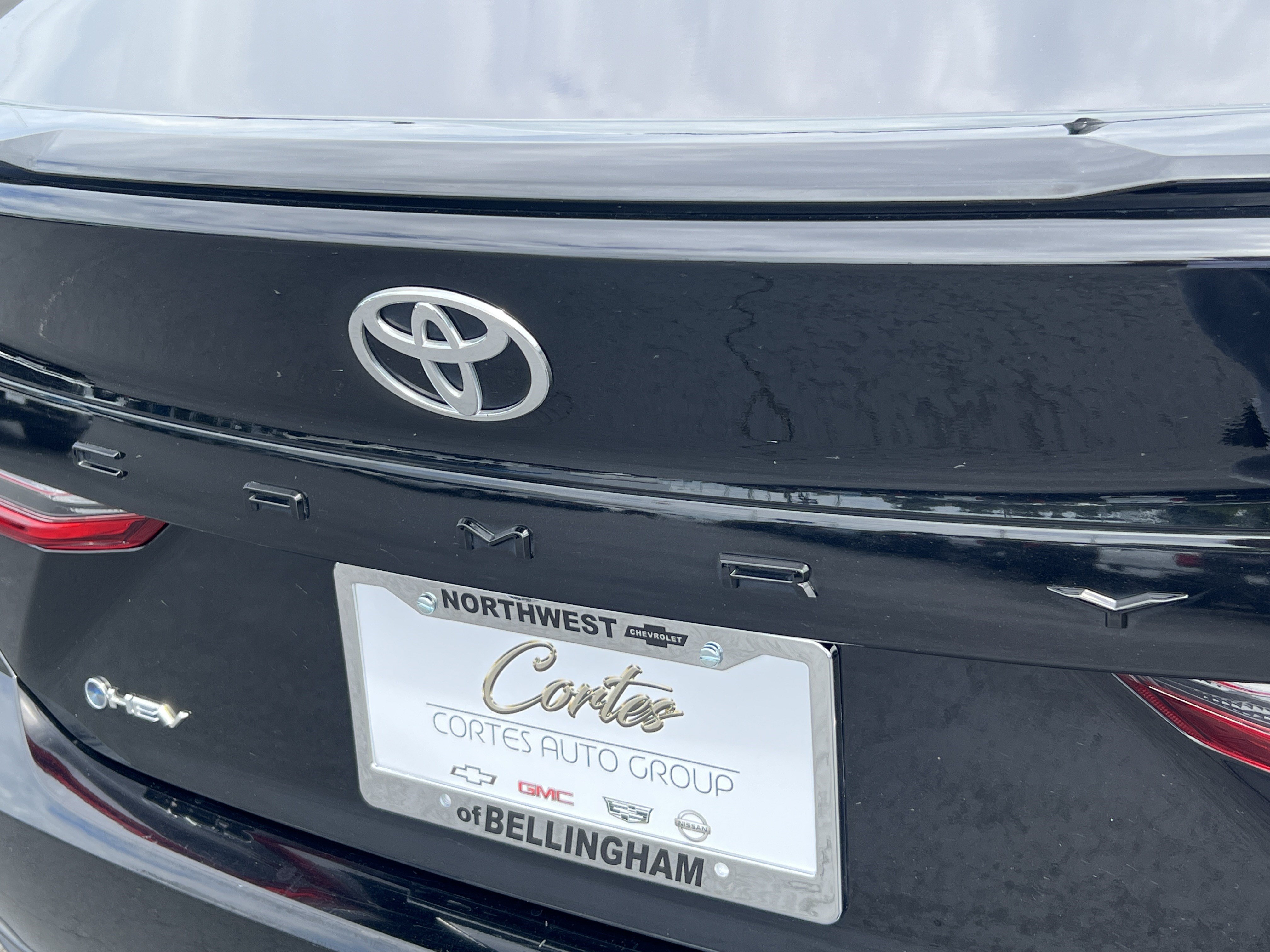 Used 2025 Toyota Camry SE FWD image 8