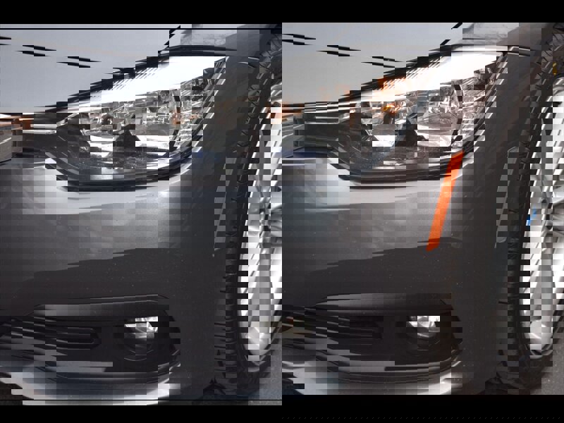 Used 2016 BMW 320i Sedan w/ Sport Package image 47