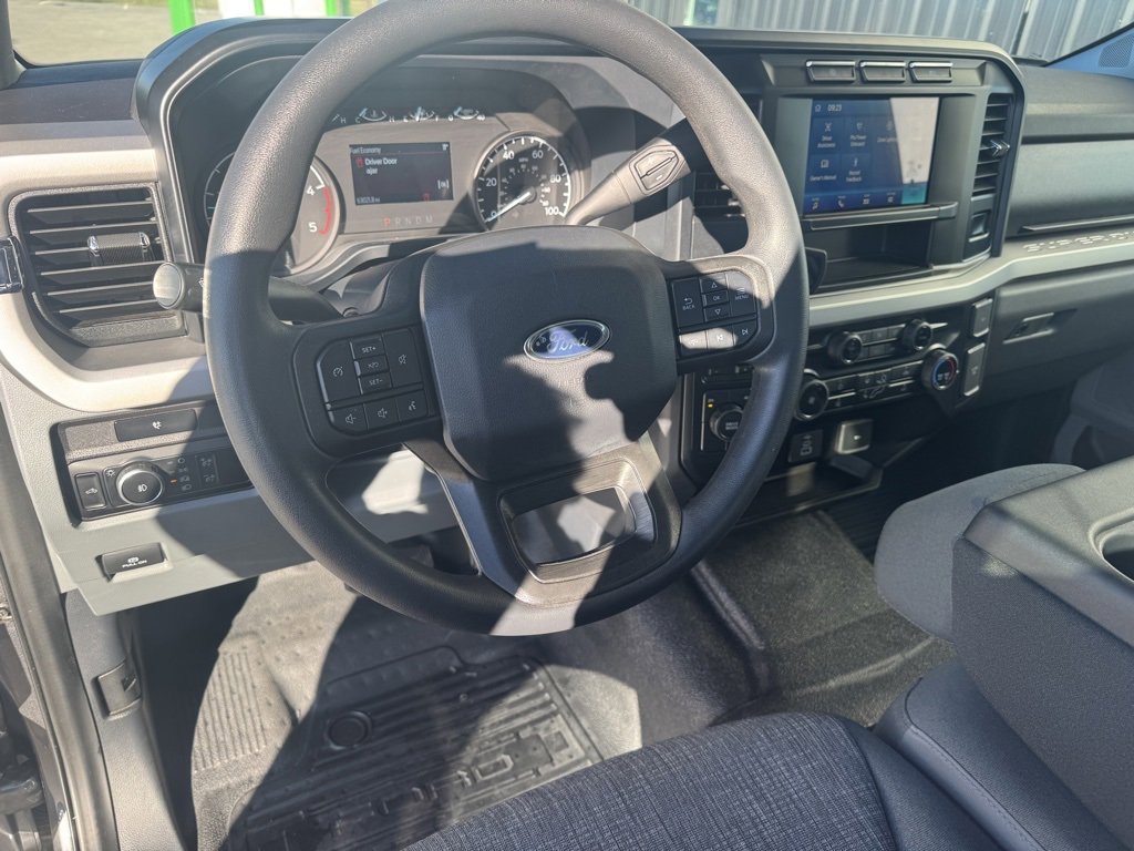 Used 2024 Ford F350 XLT image 8