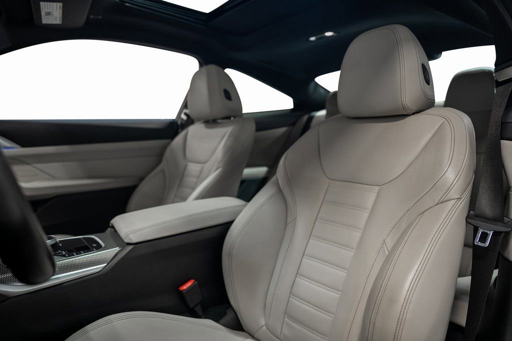 Used 2023 BMW 440i xDrive Coupe w/ Premium Package image 29