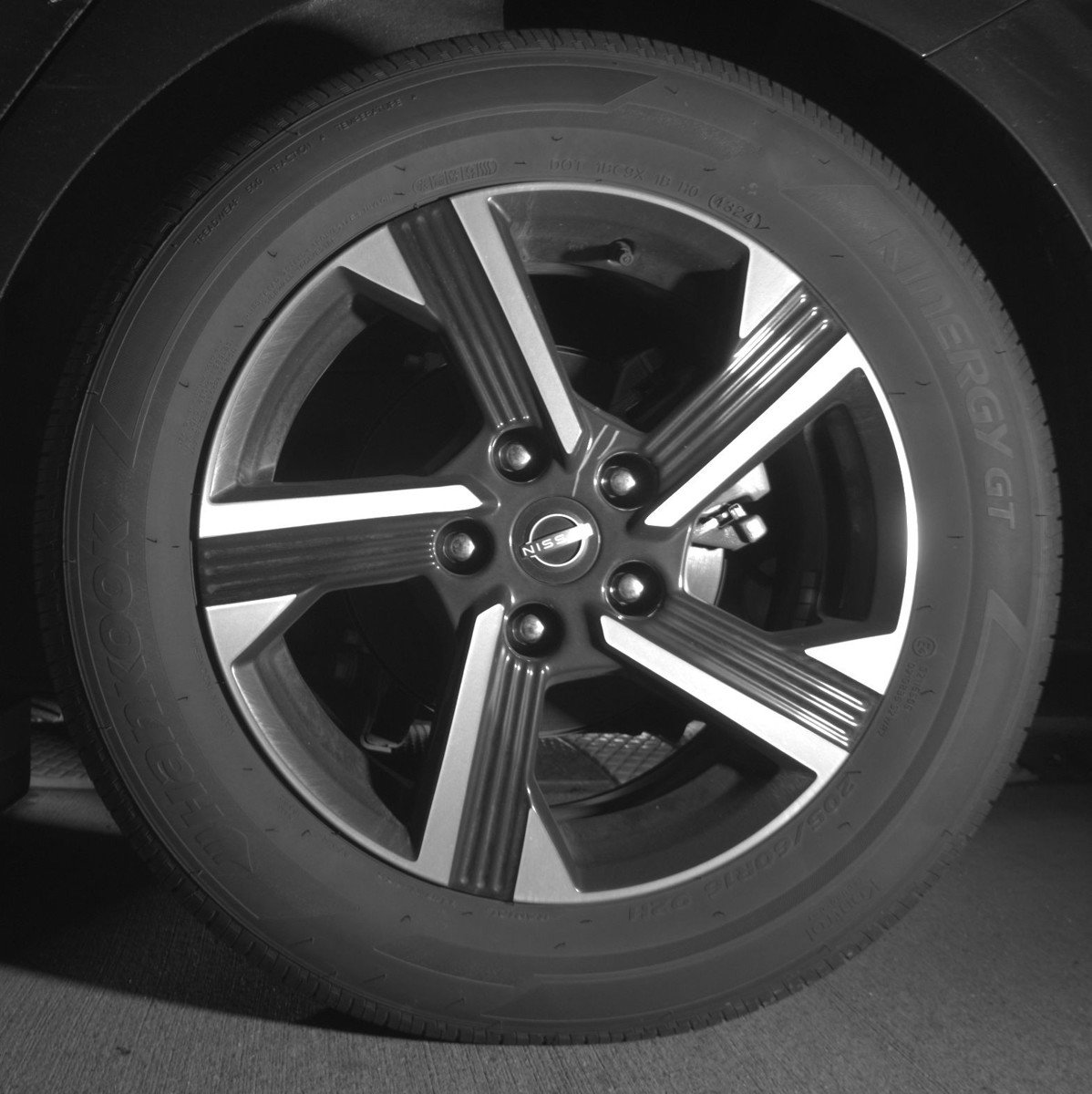 Used 2025 Nissan Sentra SV image 14