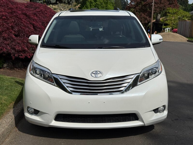 Used 2017 Toyota Sienna Limited FWD image 4