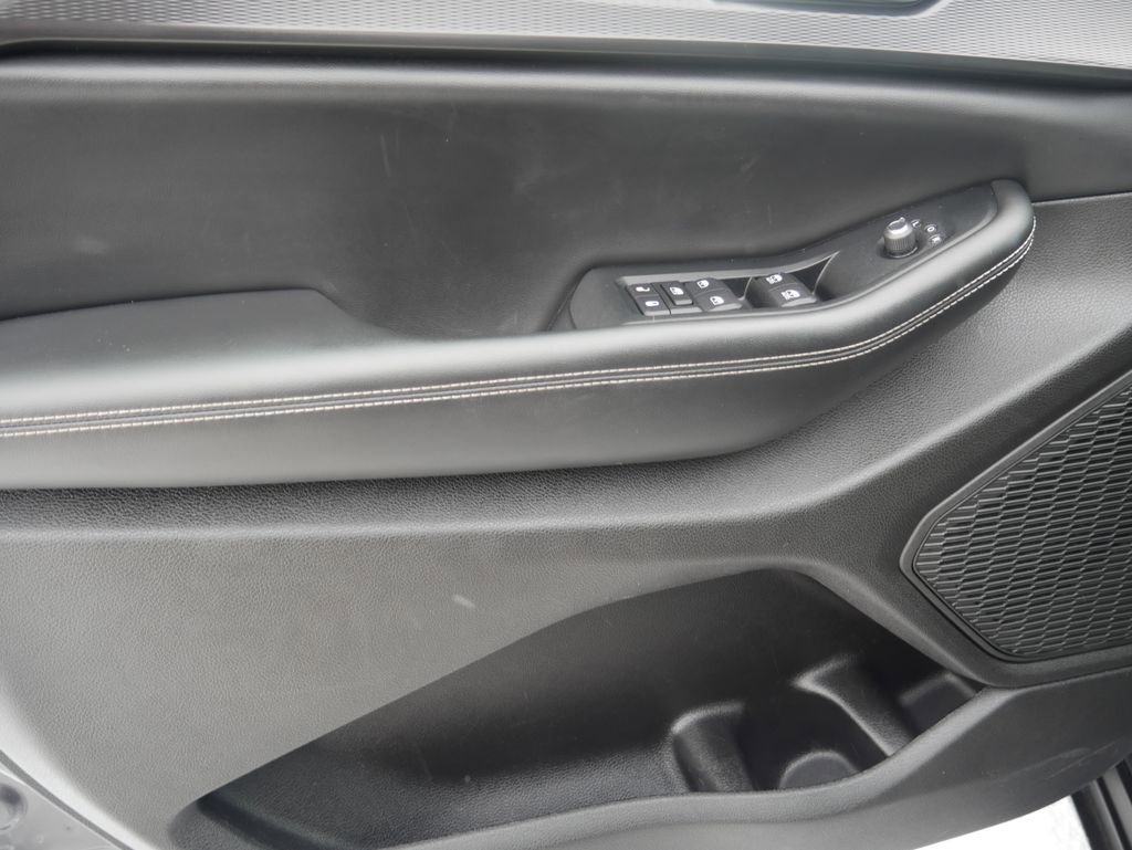 Used 2023 Jeep Grand Cherokee L Altitude image 15