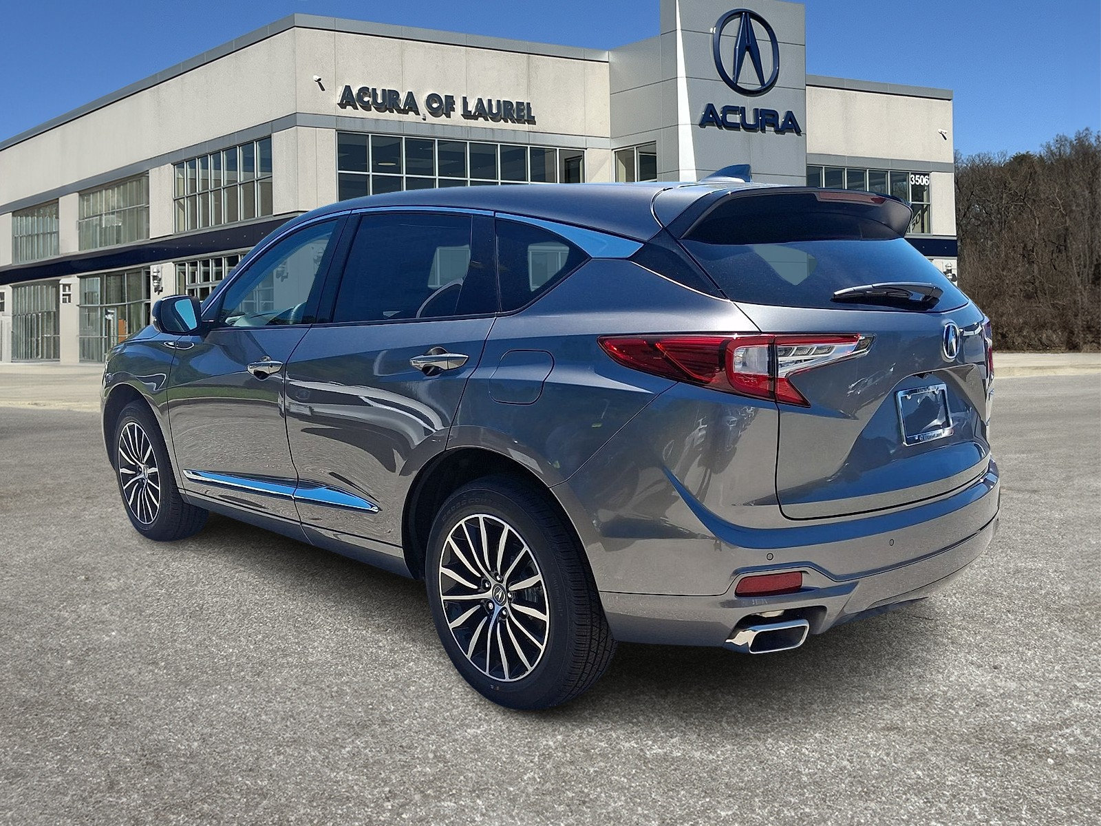 New 2026 Acura RDX w/ Advance Package AWD/4WD image 3