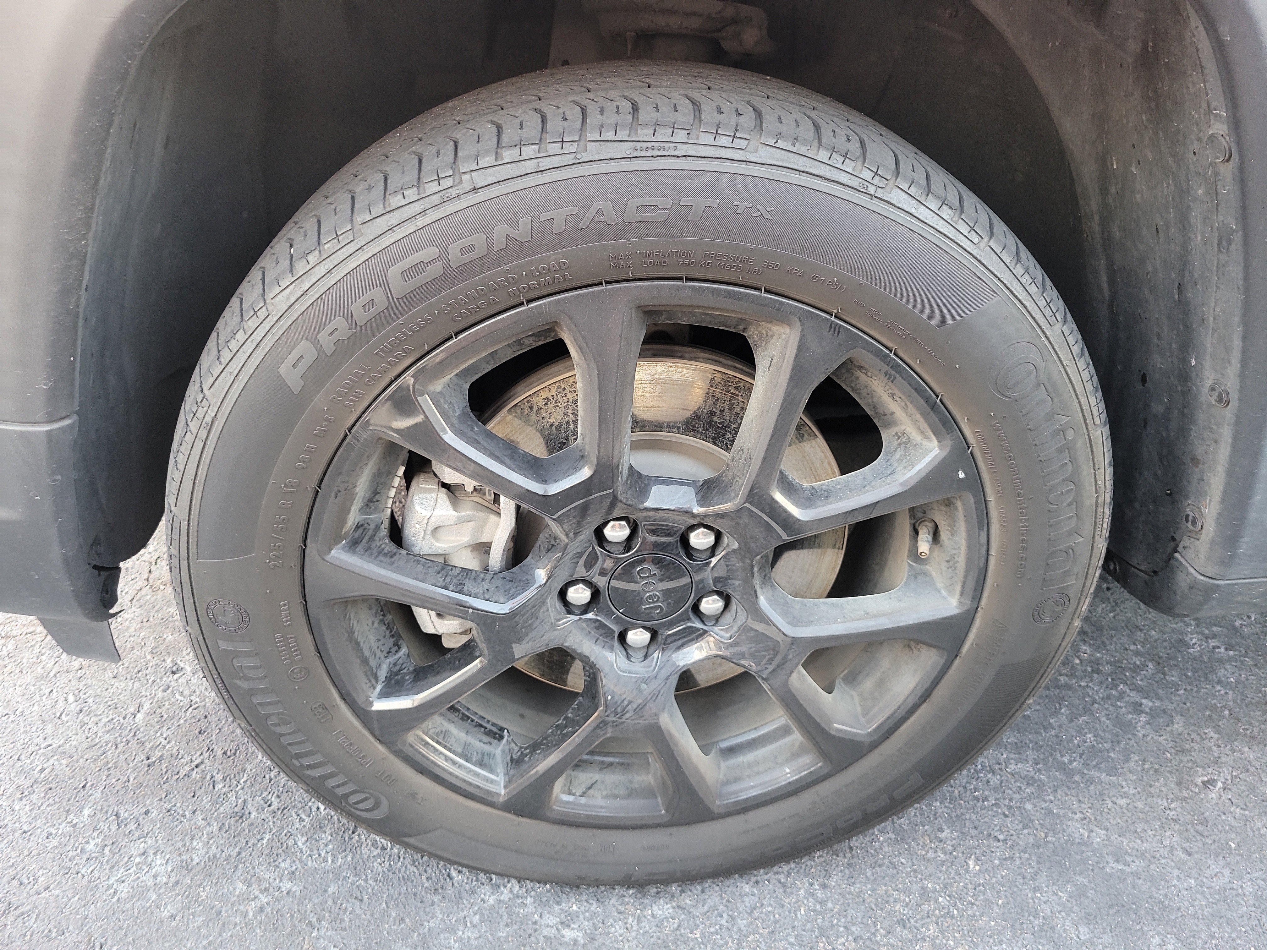 Used 2023 Jeep Compass Latitude AWD/4WD image 8