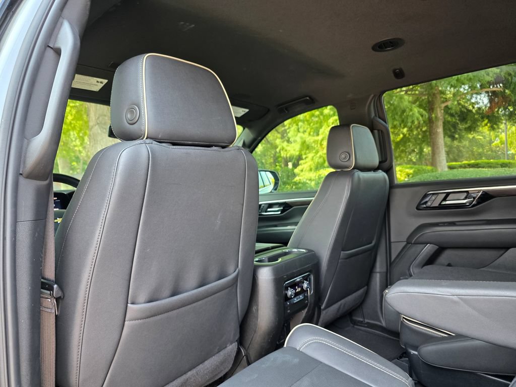 Used 2025 Chevrolet Tahoe Premier AWD/4WD image 28