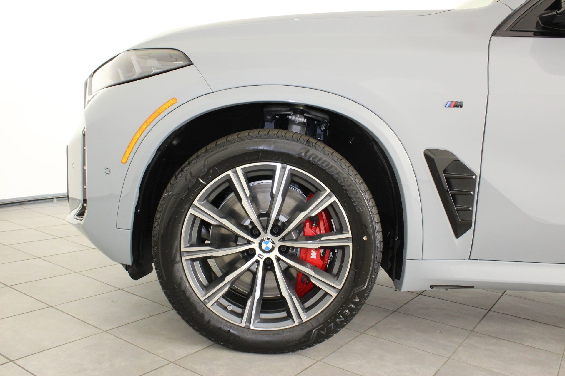 New 2026 BMW X5 M60i w/ Climate Comfort Package AWD/4WD image 11