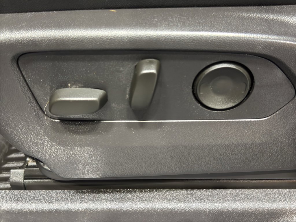 Certified 2024 GMC Sierra 1500 AT4 w/ Technology Package image 18