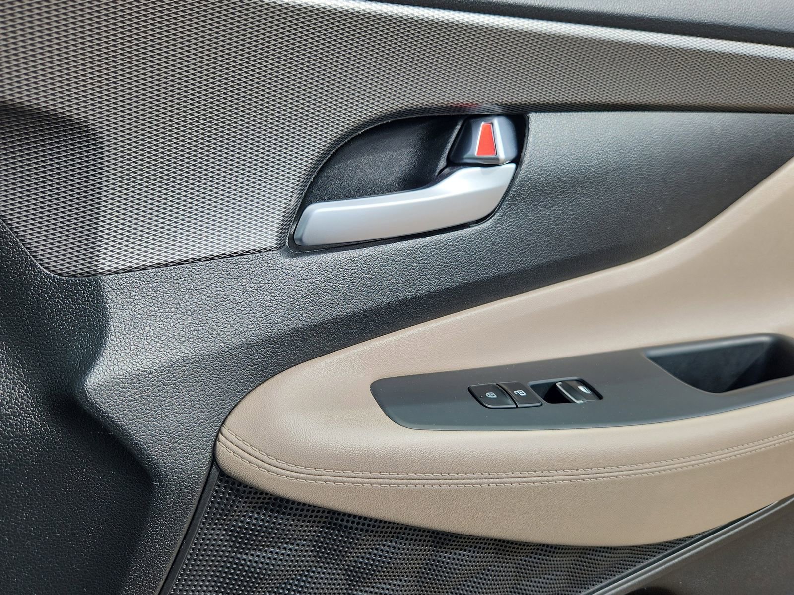 Used 2019 Hyundai Santa Fe SE image 16