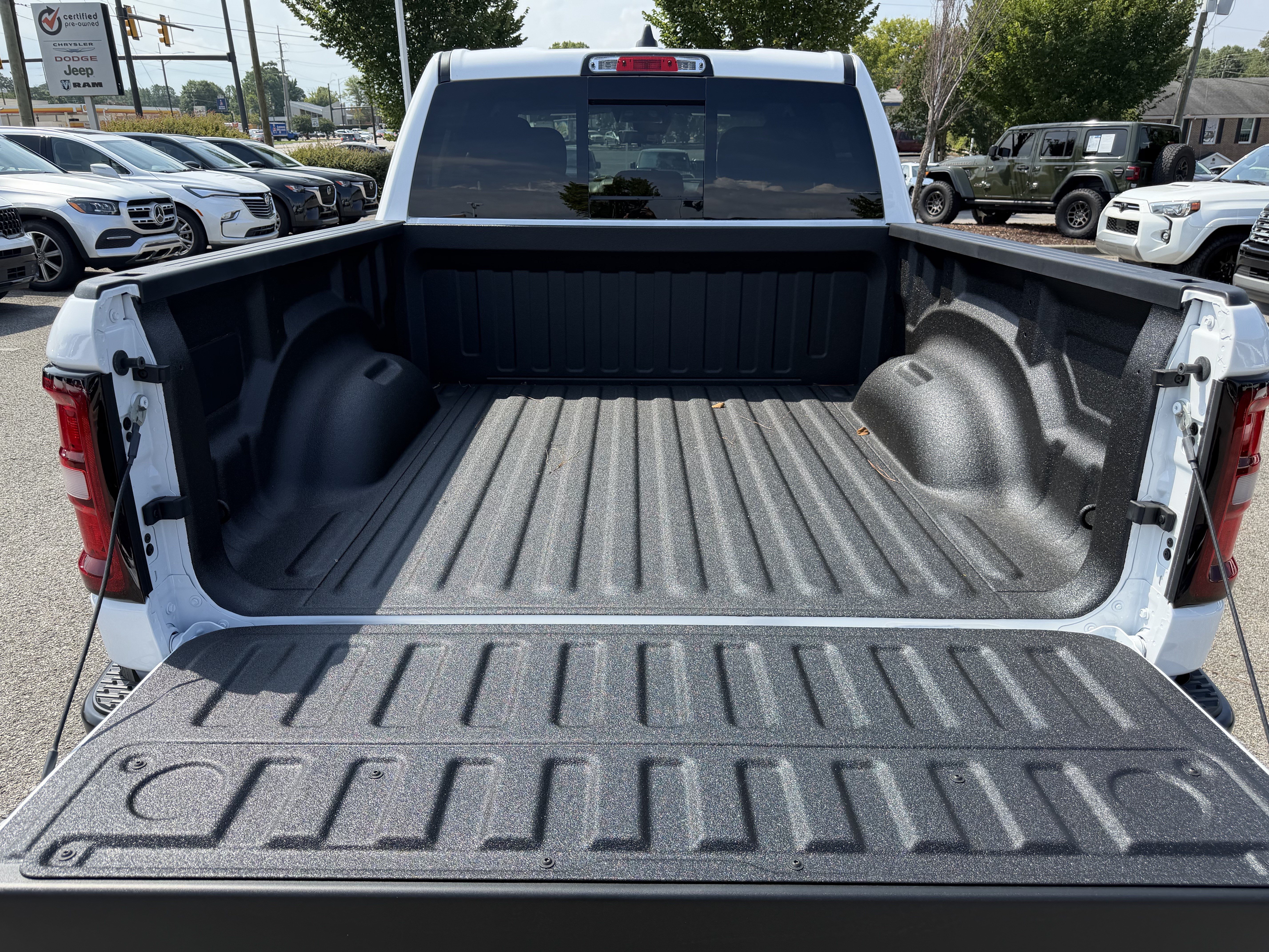 New 2026 RAM 1500 Warlock AWD/4WD image 32