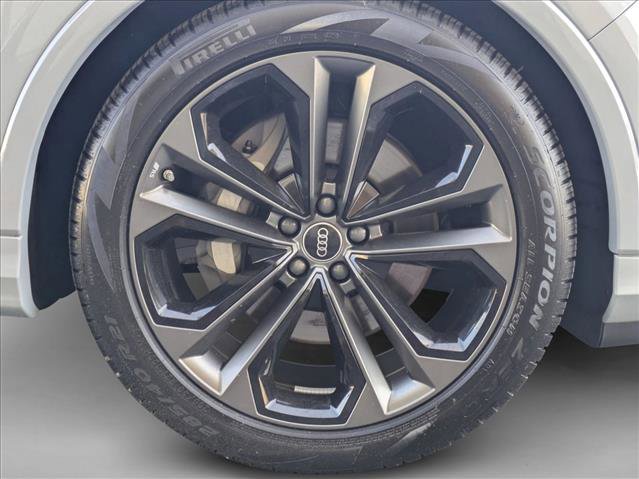 Used 2025 Audi Q7 3.0T Prestige w/ Prestige Package image 27