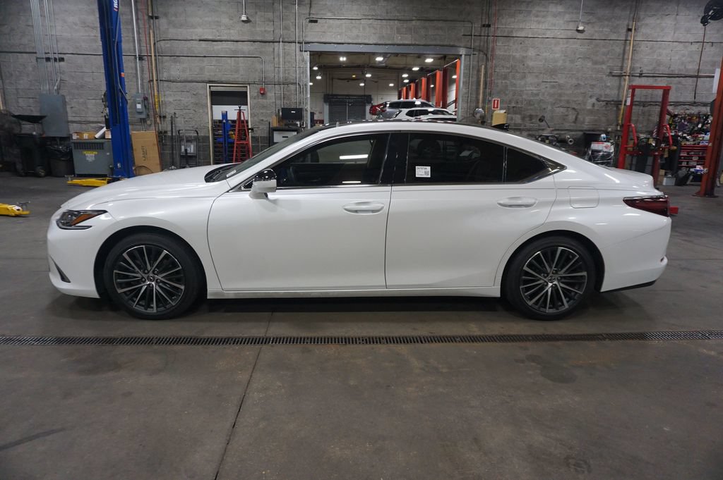 Used 2023 Lexus ES 350 w/ Premium Package FWD image 21