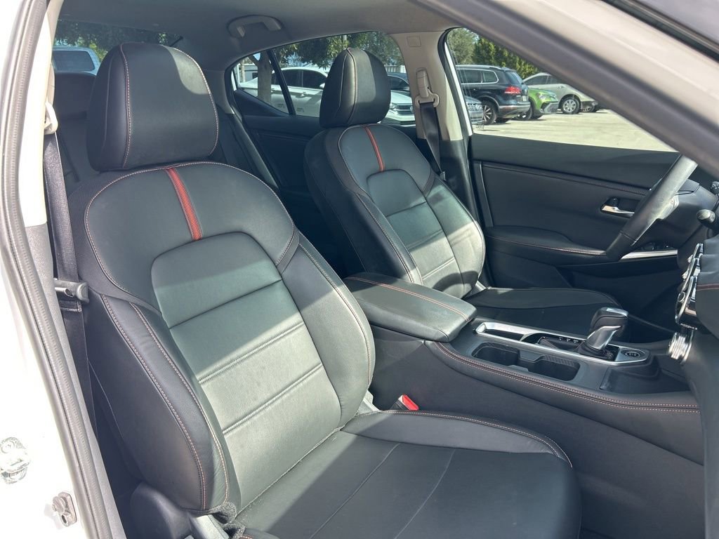 Used 2021 Nissan Sentra SR w/ SR Premium Package image 43