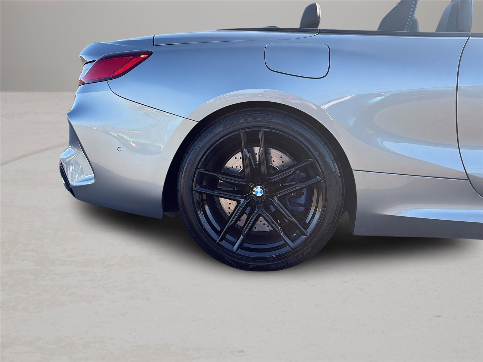 Used 2020 BMW M8 Convertible w/ Driving Assistance Package 2 AWD/4WD image 34