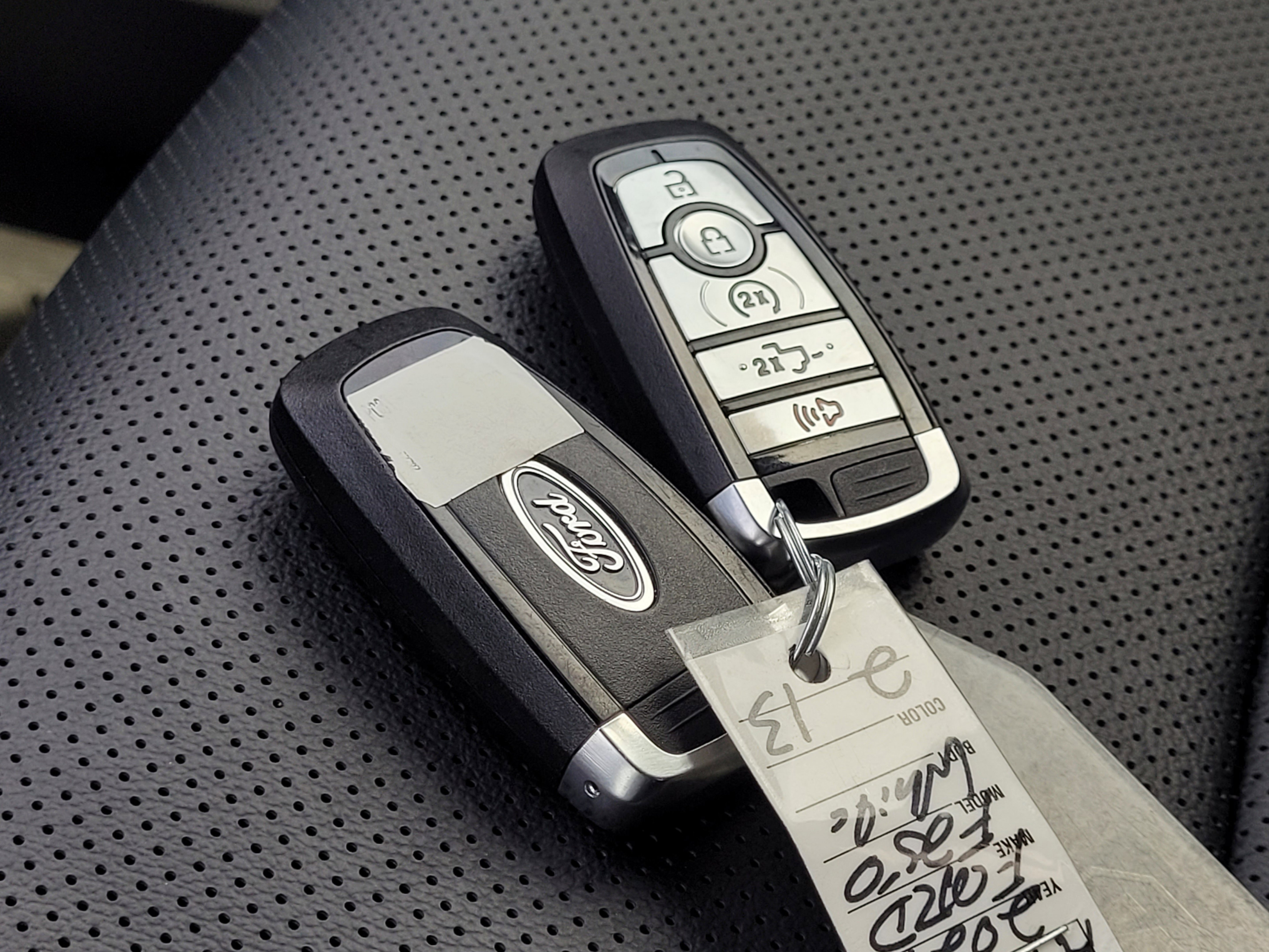 Used 2024 Ford F250 Lariat w/ FX4 Off-Road Package image 26