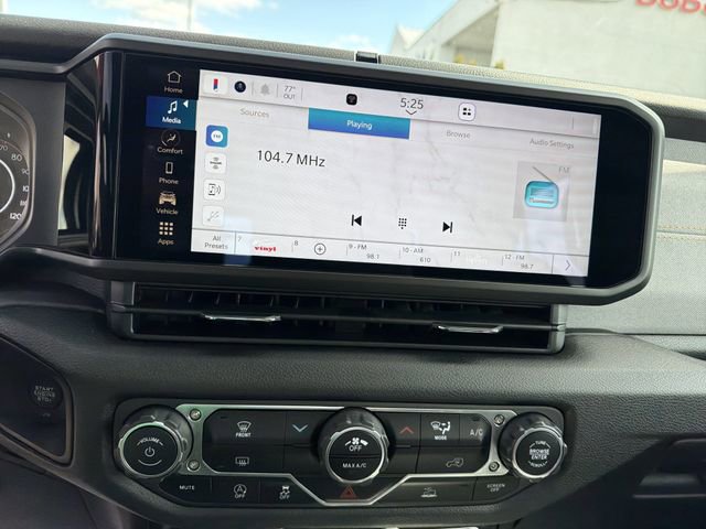 Used 2024 Jeep Gladiator Sport image 21