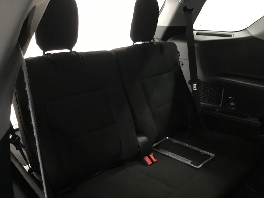 Used 2022 Ford Explorer XLT image 19