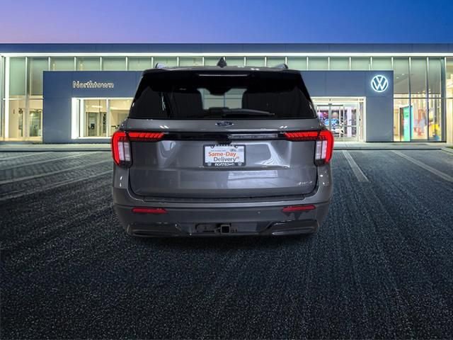 Used 2025 Ford Explorer ST-Line w/ Premium Package image 5