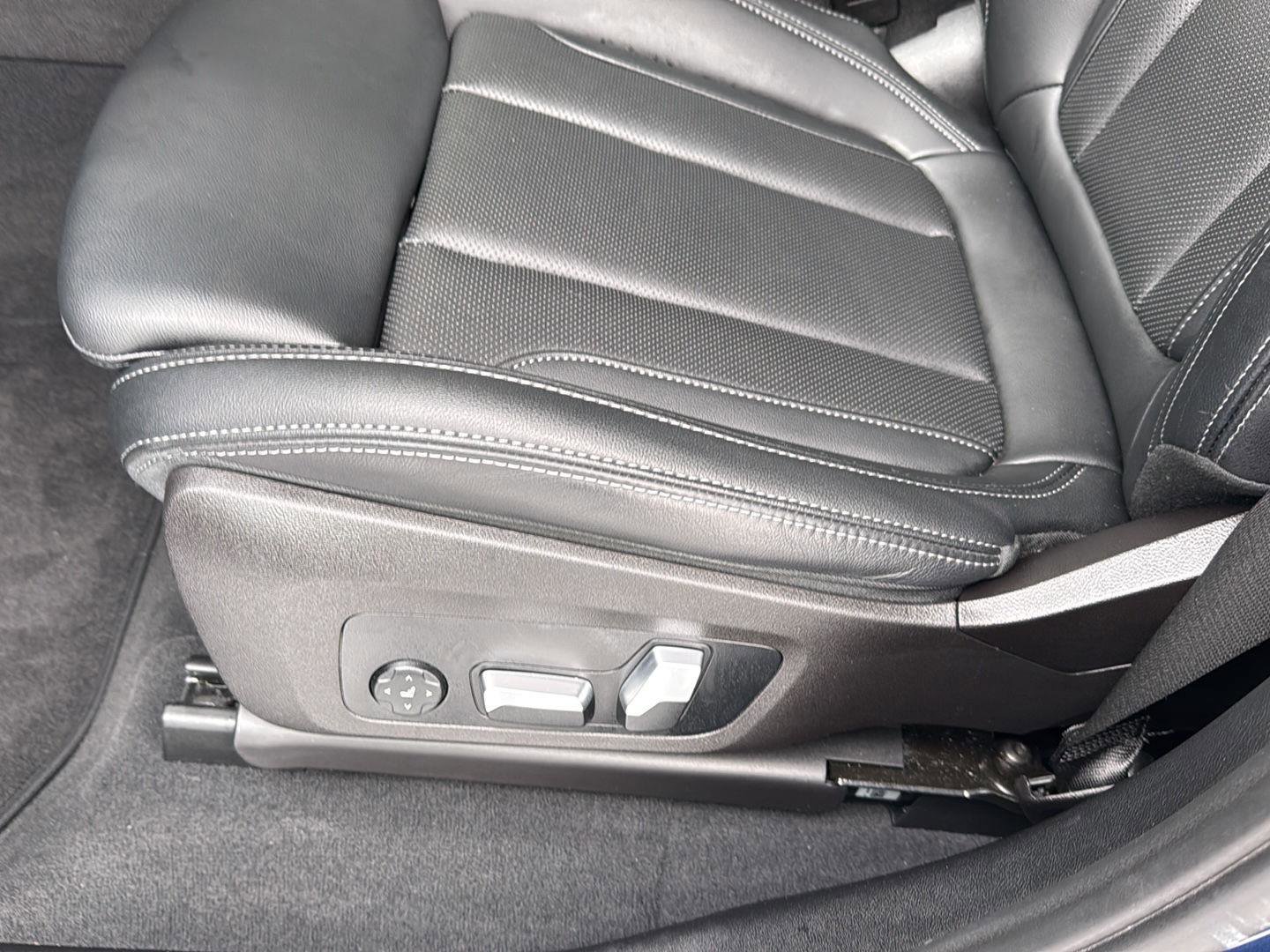 Certified 2023 BMW X4 xDrive30i w/ Premium Package image 29