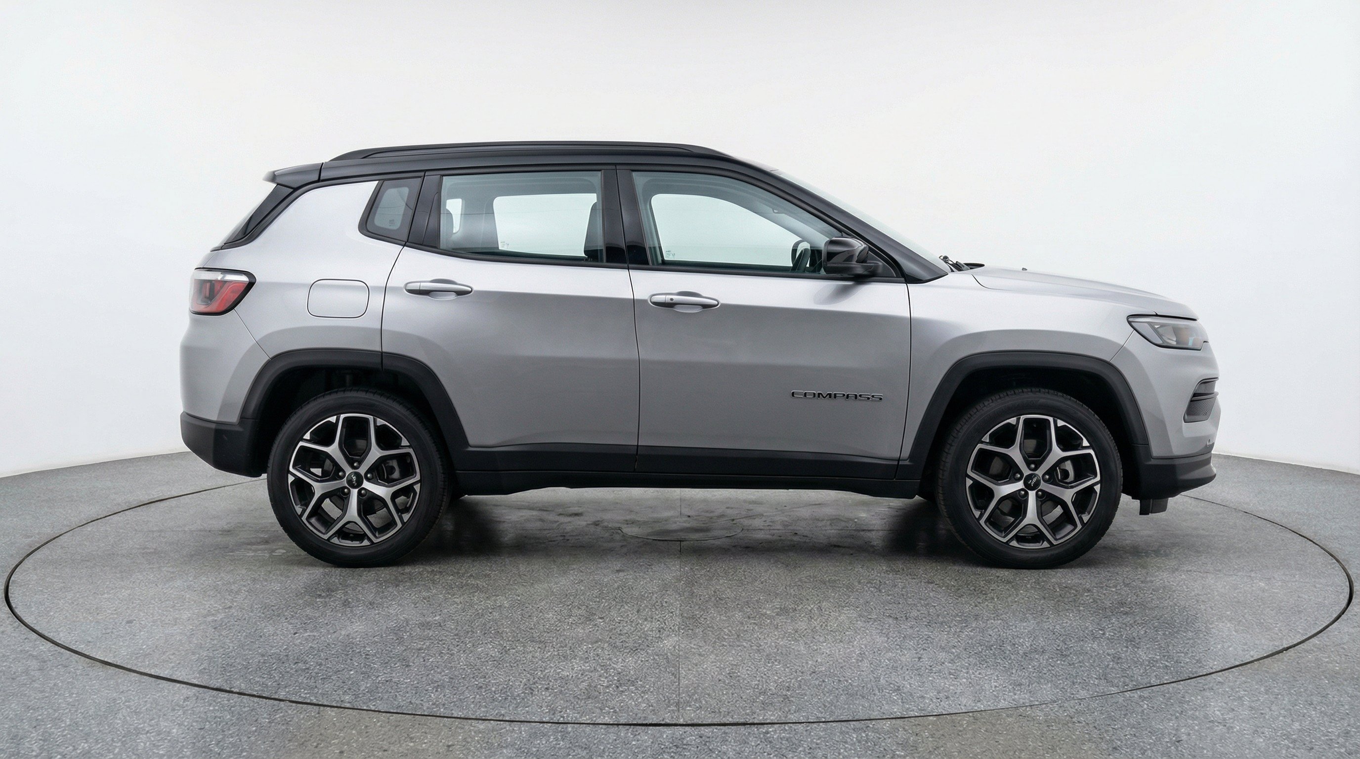 Used 2025 Jeep Compass Limited AWD/4WD image 11