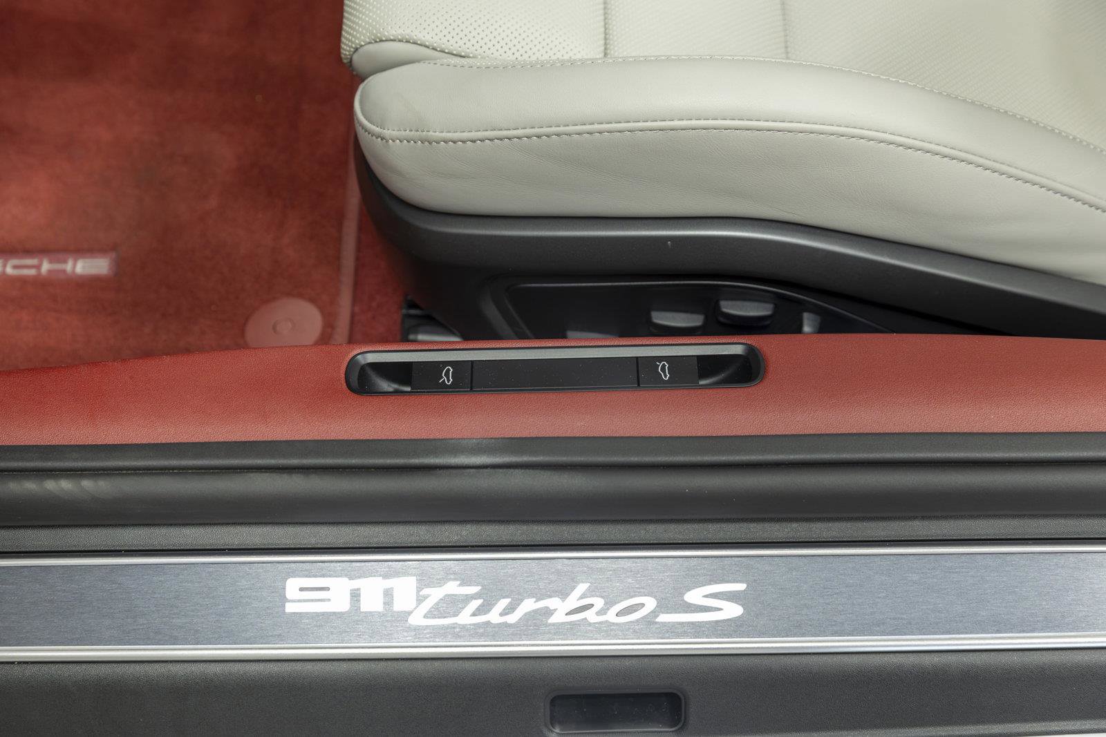 Used 2022 Porsche 911 Turbo S image 75