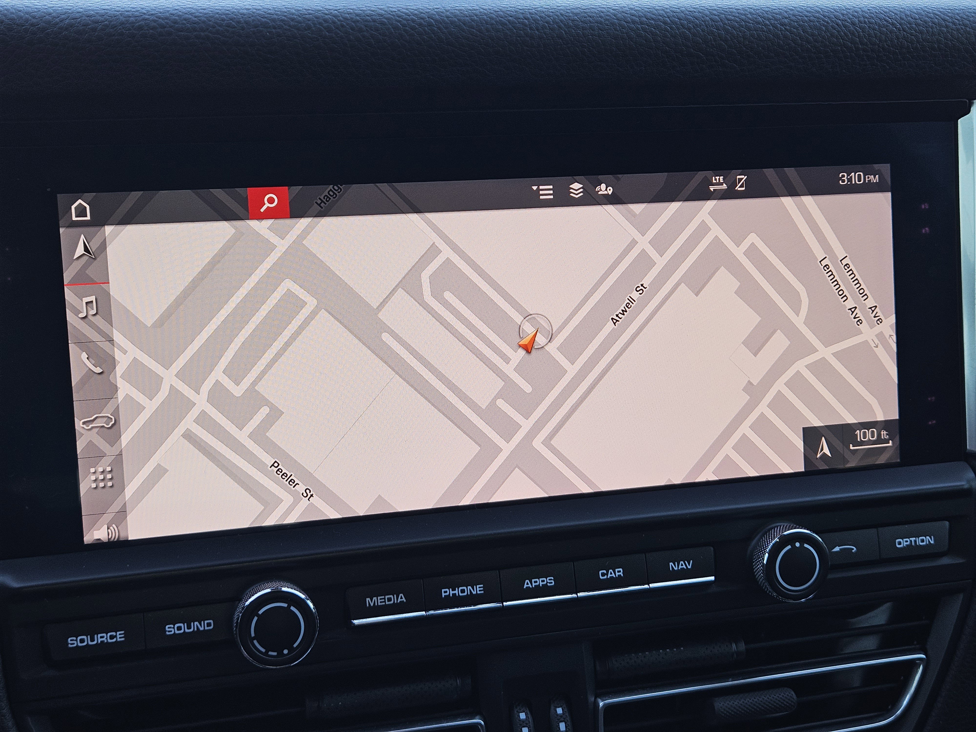 Certified 2021 Porsche Macan image 17