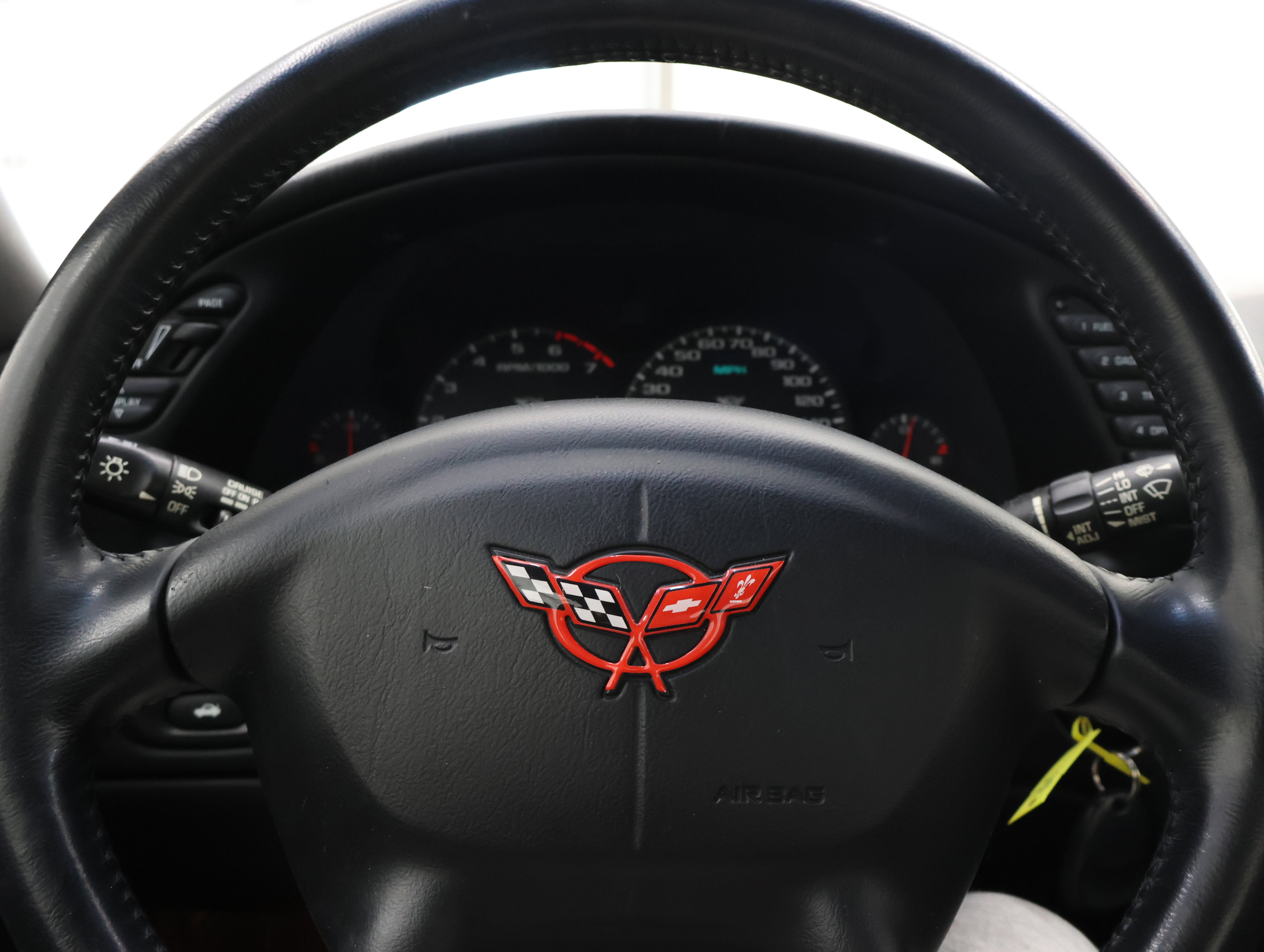 Used 2004 Chevrolet Corvette Coupe w/ Preferred Equipment Group RWD image 13