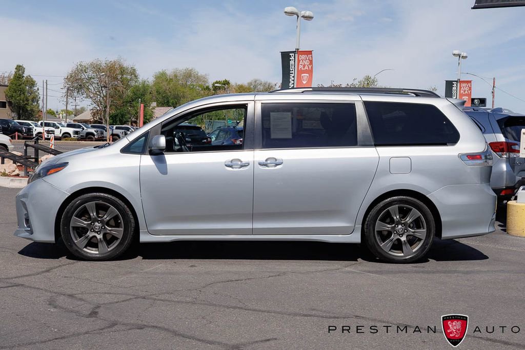 Used 2020 Toyota Sienna SE FWD image 15
