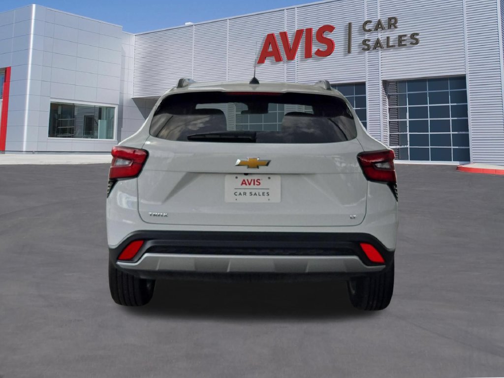 Used 2026 Chevrolet Trax LT FWD image 7