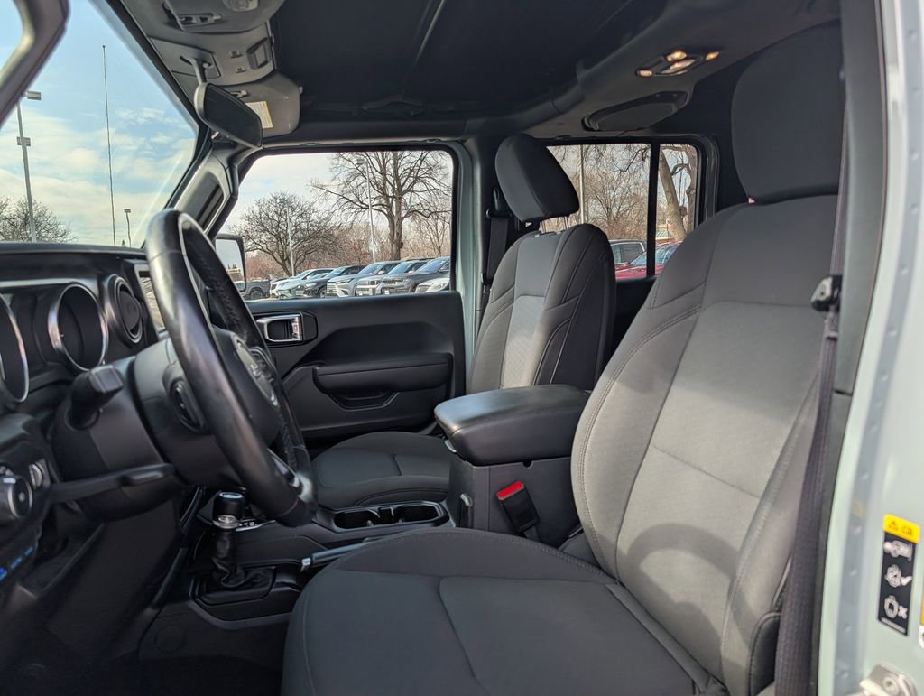Used 2023 Jeep Wrangler Unlimited w/ Cold Weather Group image 4
